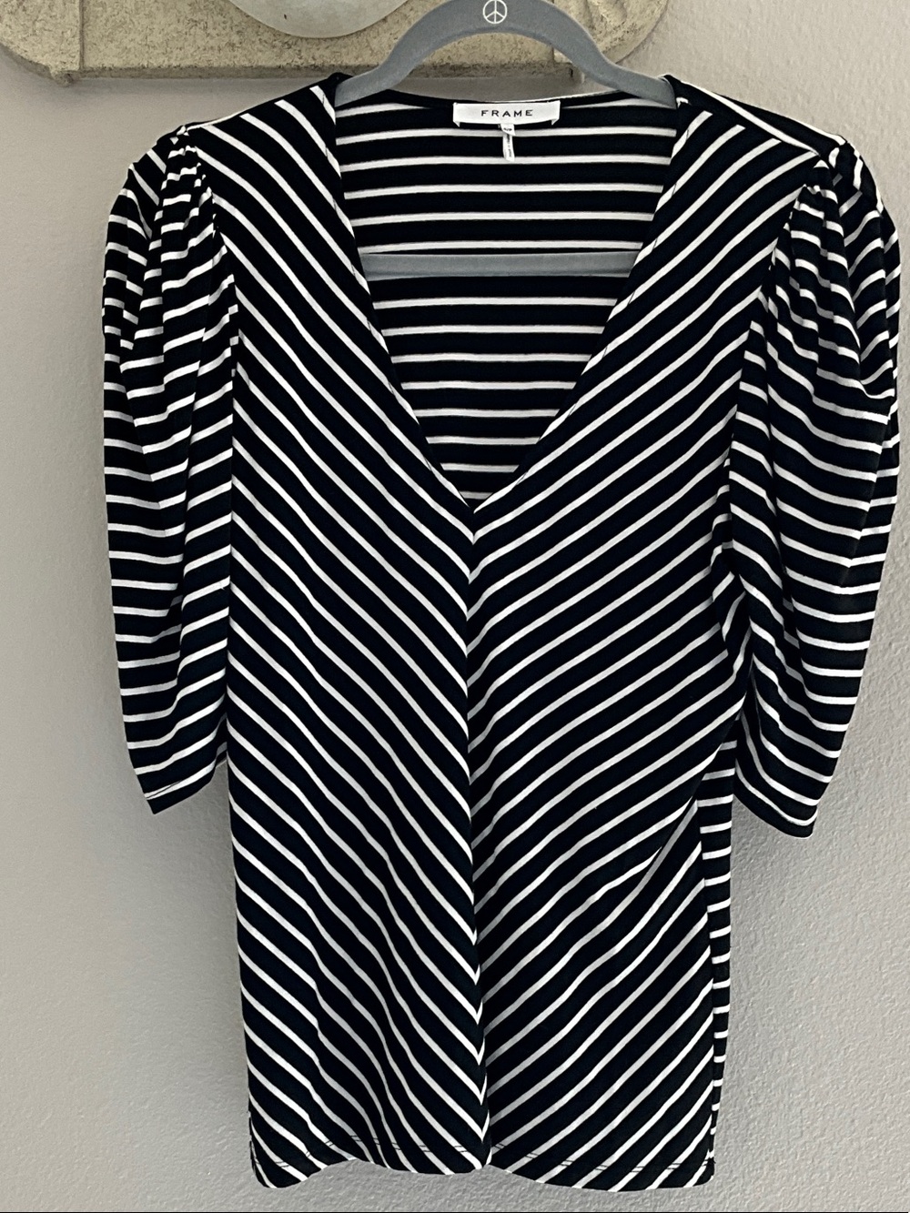 Frame Denim Black & White Striped V-Neck Puff Sleeve Tunic